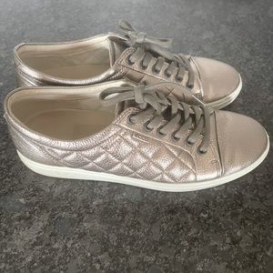 Ecco metallic sneaker